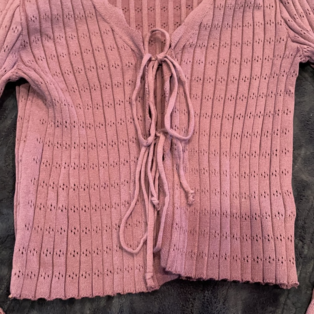 sweater - Picture 2 of 2